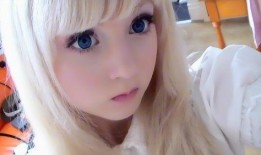 白色的女孩在线观看,探寻神秘少女的奇幻之旅